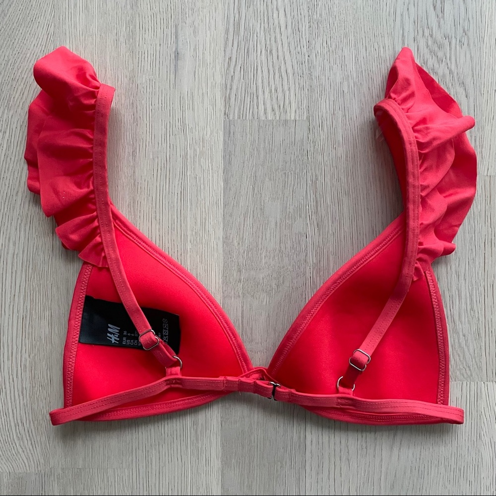 H&M Ruffle Bikini - Picture 3 of 9